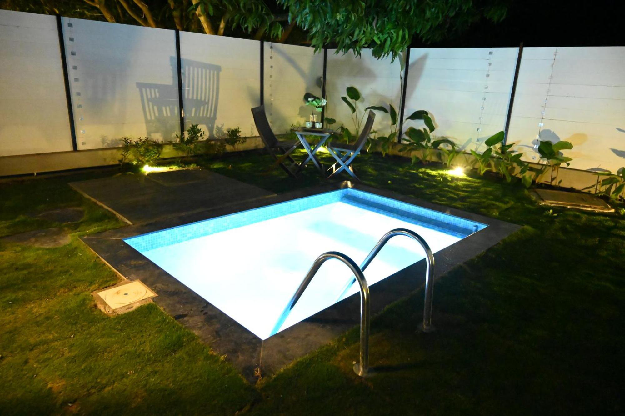 Aura Farms - Private Pool Cottages Rāmanagaram Eksteriør billede