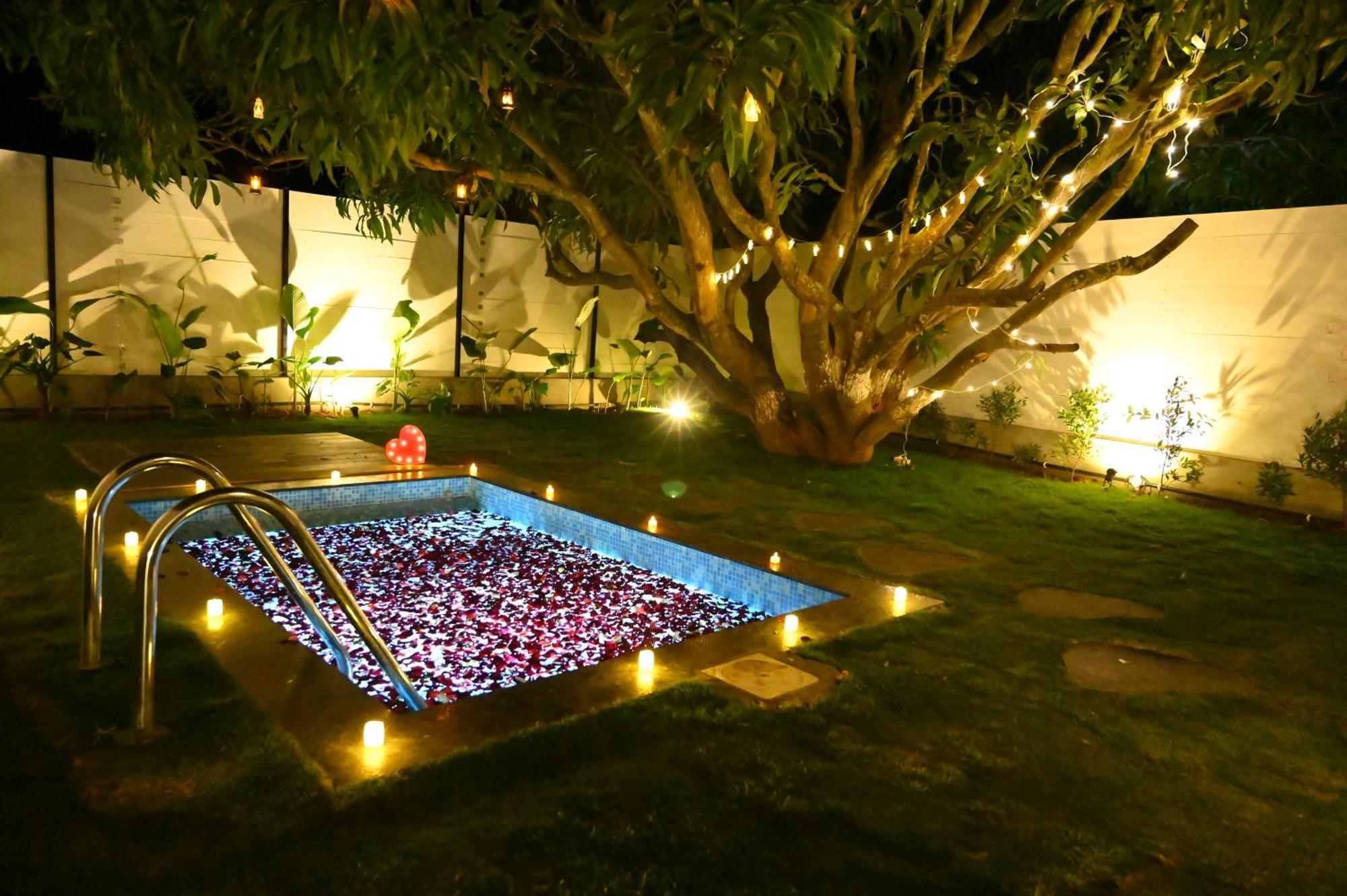 Aura Farms - Private Pool Cottages Rāmanagaram Eksteriør billede