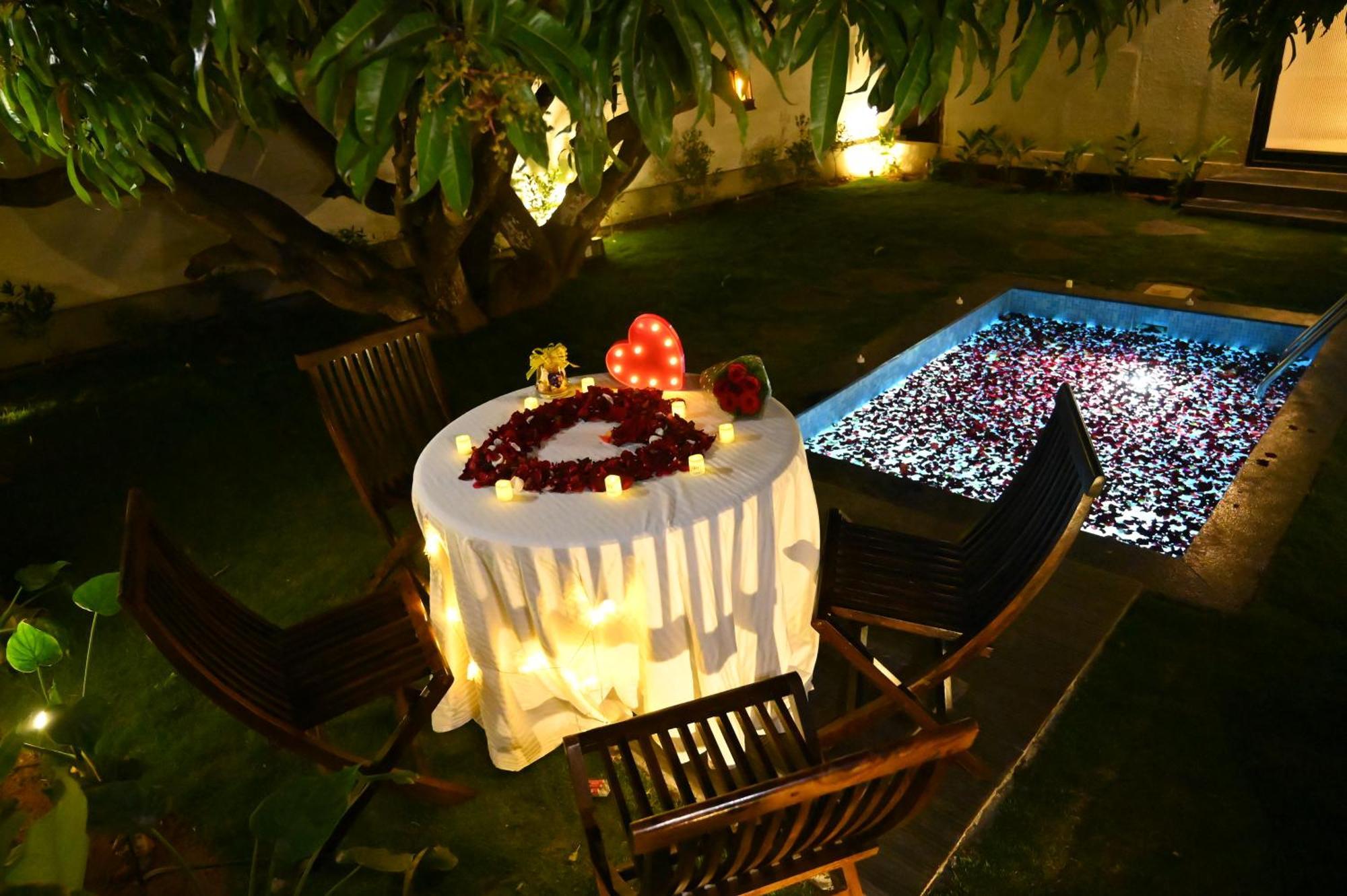 Aura Farms - Private Pool Cottages Rāmanagaram Eksteriør billede