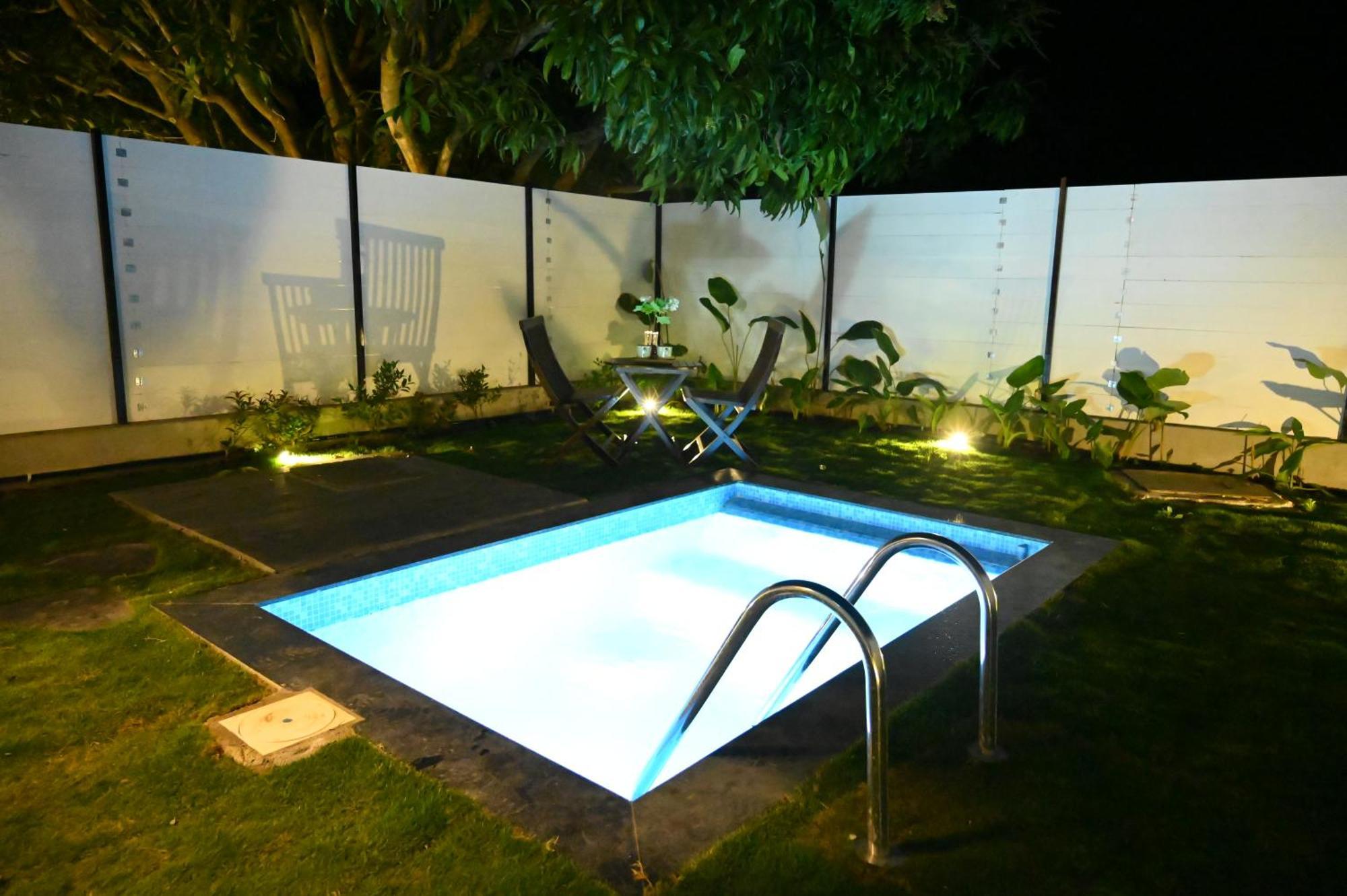 Aura Farms - Private Pool Cottages Rāmanagaram Eksteriør billede