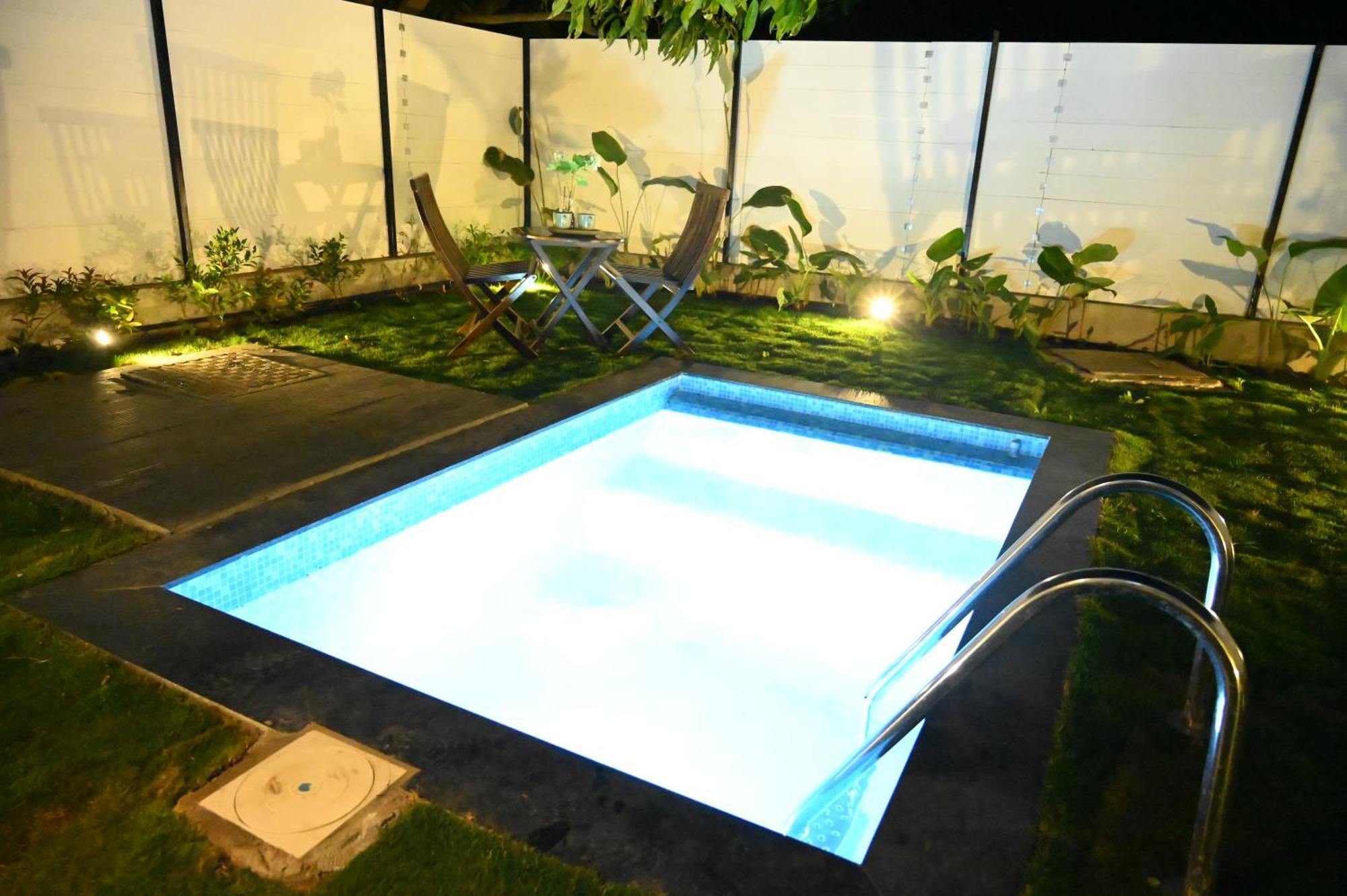 Aura Farms - Private Pool Cottages Rāmanagaram Eksteriør billede