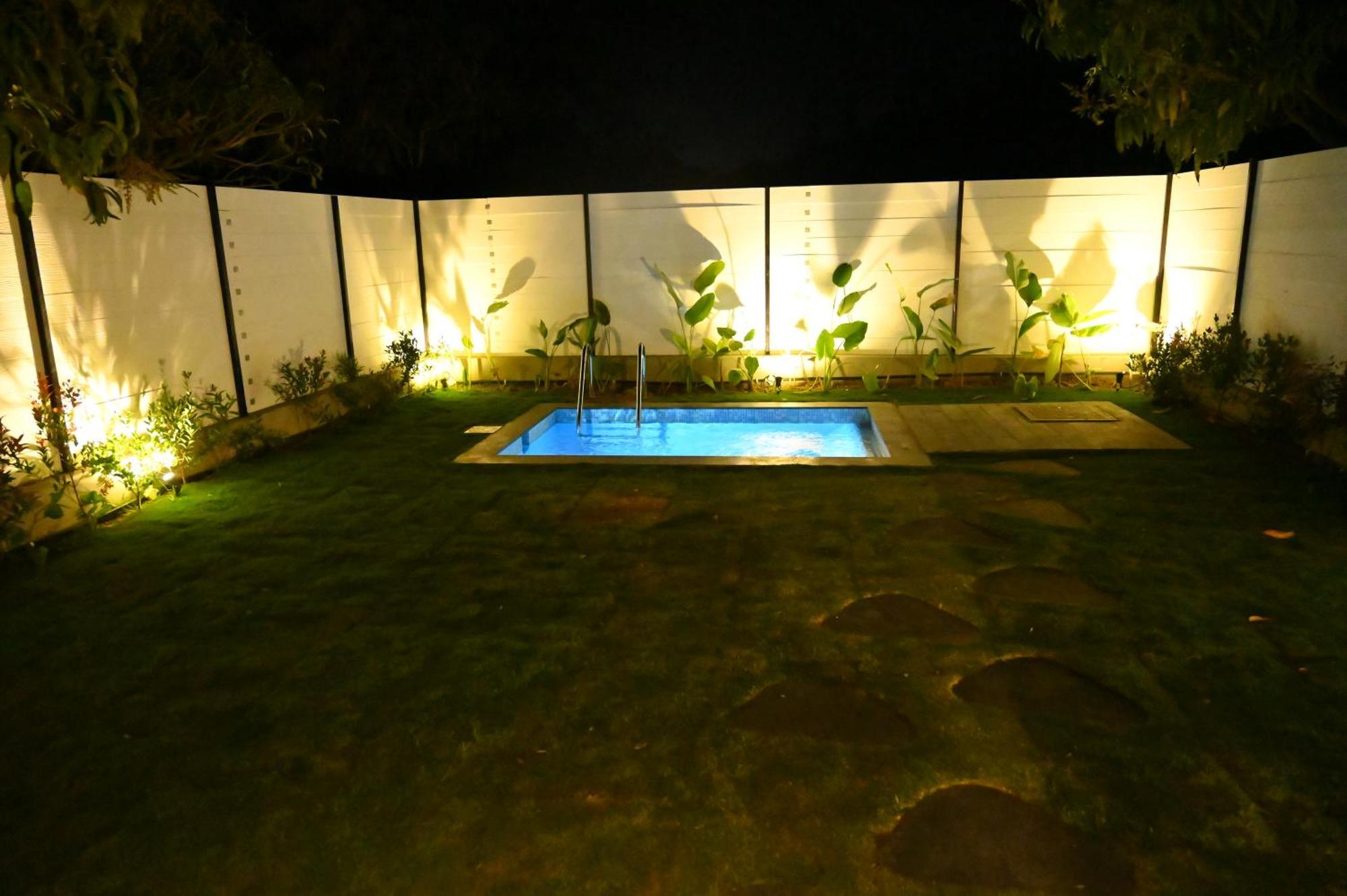 Aura Farms - Private Pool Cottages Rāmanagaram Eksteriør billede
