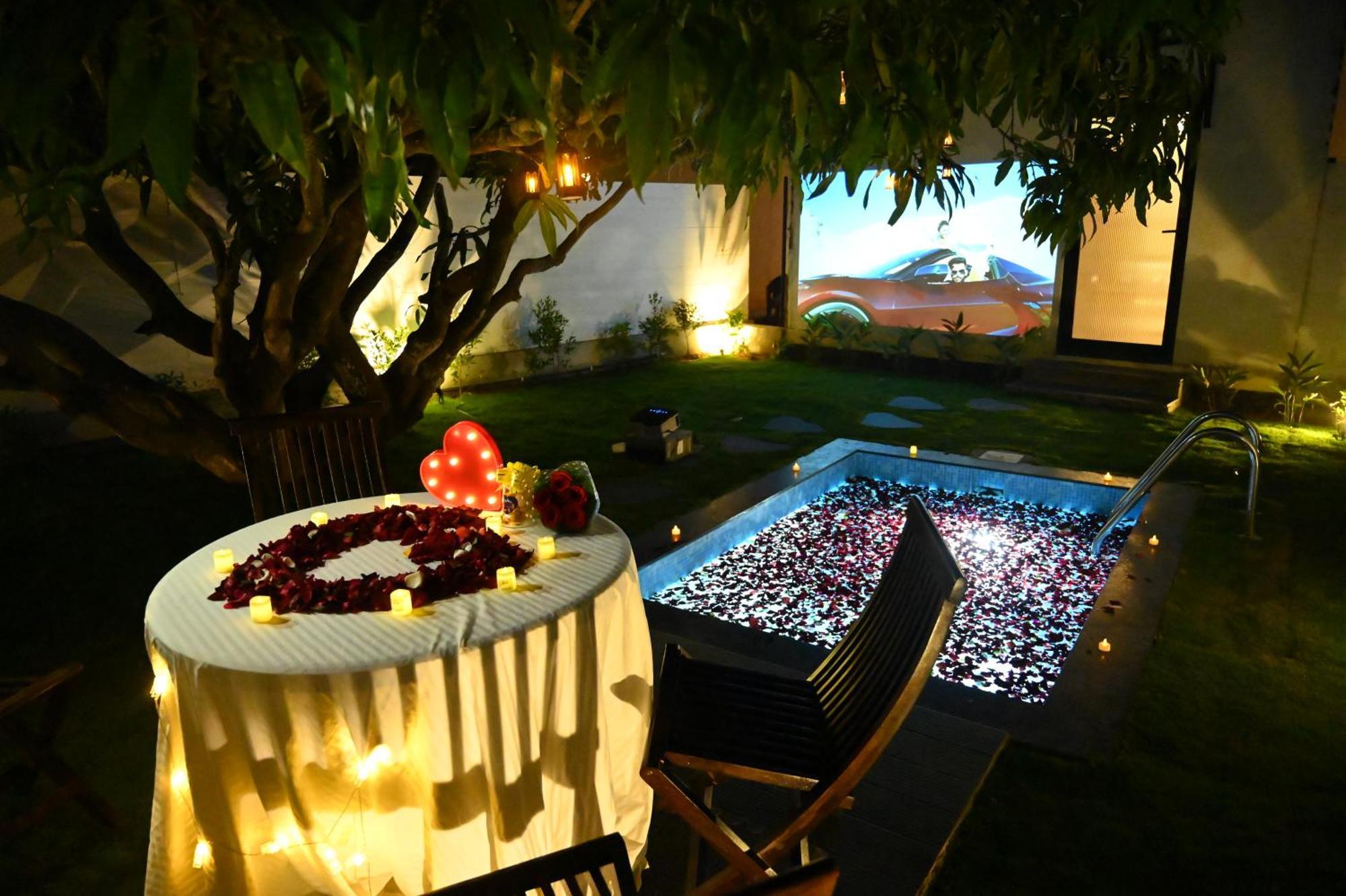 Aura Farms - Private Pool Cottages Rāmanagaram Eksteriør billede