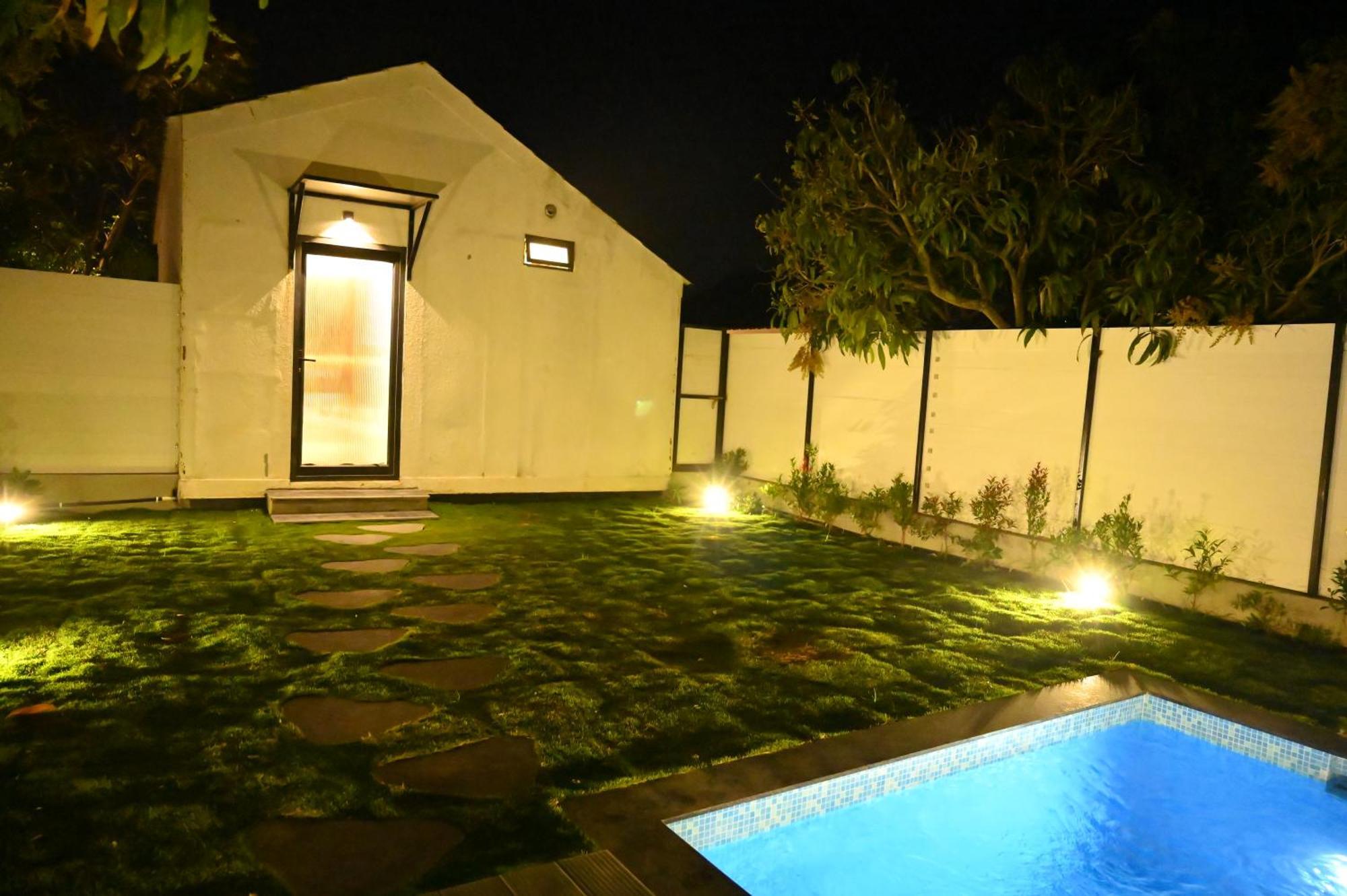 Aura Farms - Private Pool Cottages Rāmanagaram Eksteriør billede