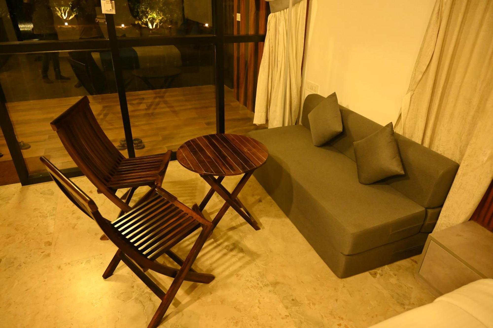 Aura Farms - Private Pool Cottages Rāmanagaram Eksteriør billede