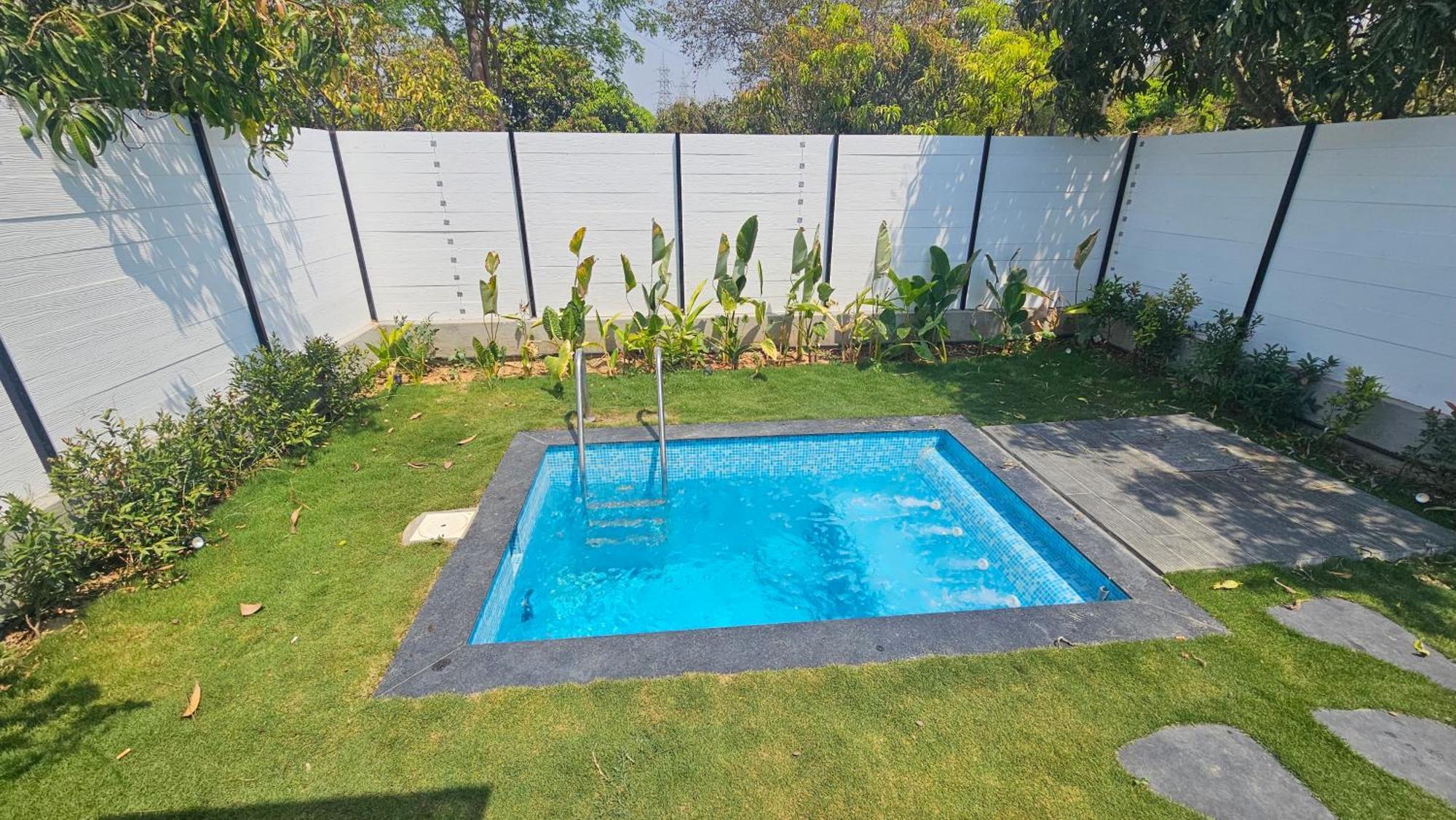 Aura Farms - Private Pool Cottages Rāmanagaram Eksteriør billede
