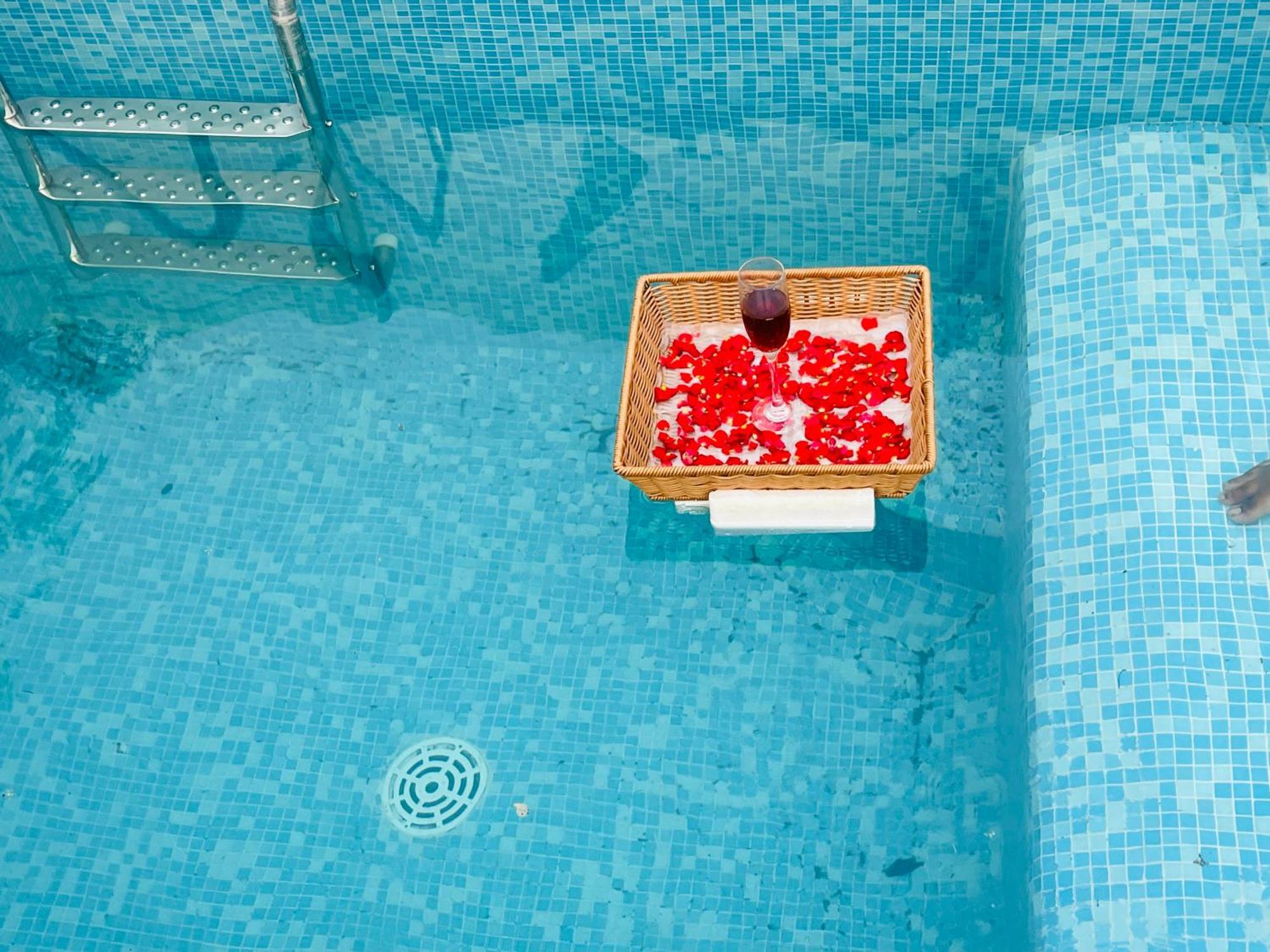 Aura Farms - Private Pool Cottages Rāmanagaram Eksteriør billede
